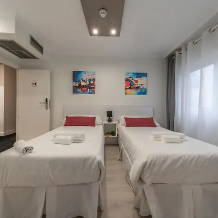 Hotel Gabriel Y Galan *